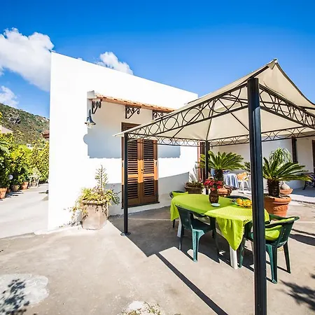 Casa Papiro Bed & Breakfast 3*