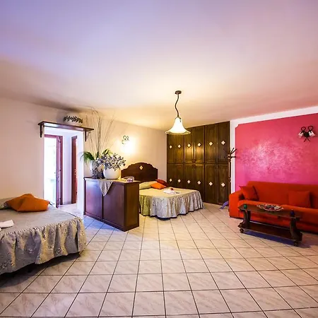 Casa Papiro Bed & Breakfast 3*